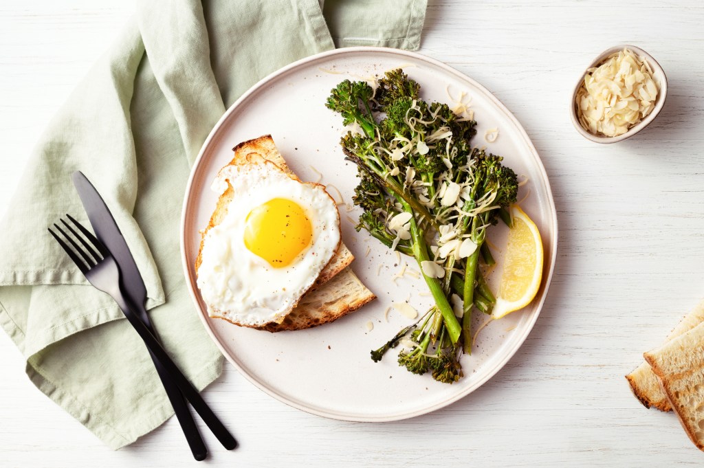 healthy-breakfast-with-broccolini-fried-egg-and-t-2022-02-02-03-59-24-utc